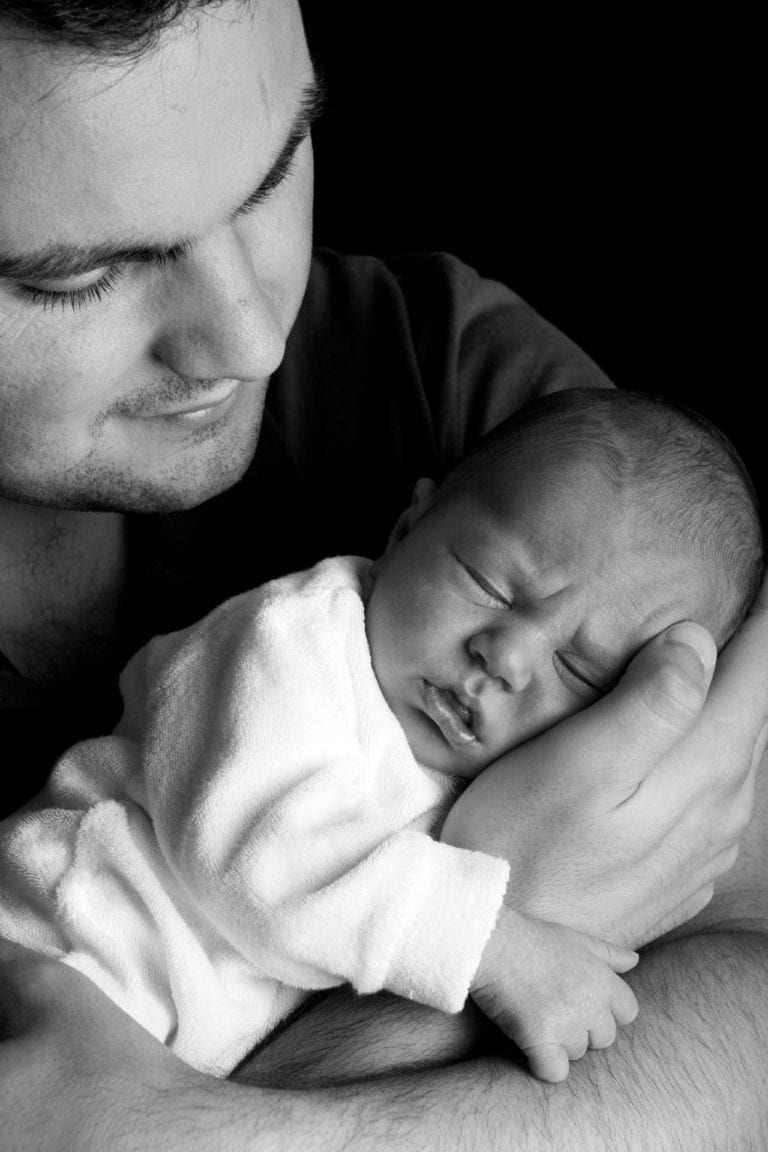 Read more about the article Helpful hints to support a baby fighting sleep